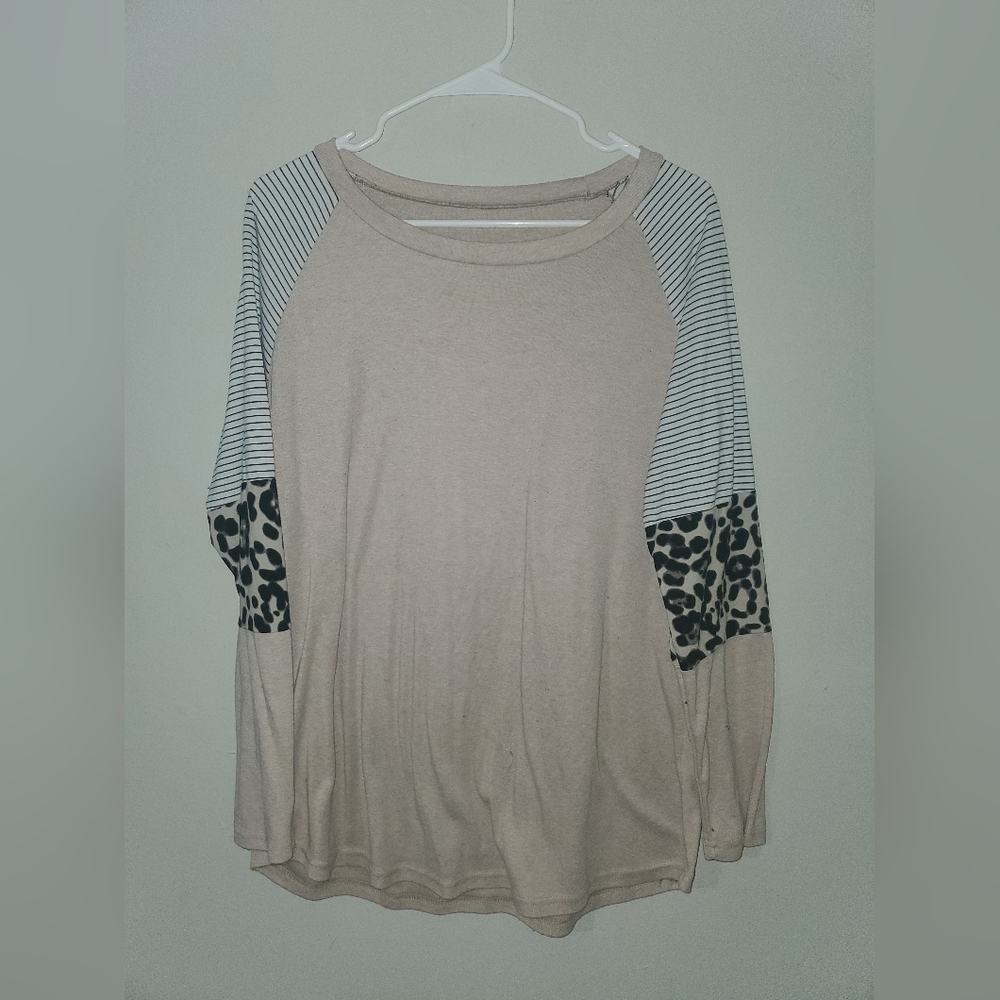 Boutique top size large